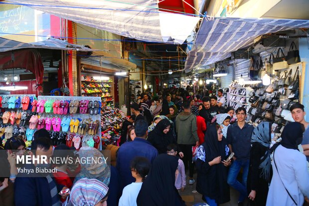 Kermanshah bazaar ahead of Nowruz
