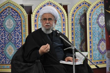 غرب به دنبال قداست‌شکنی از قرآن است / علم می‌تواند در تحقق آسایش نقش‌آفرین باشد