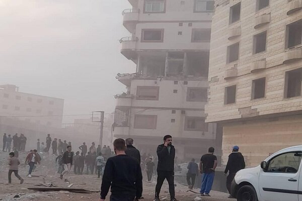 At lease 5 martyred in Israeli airstrike in Damascus suburbs