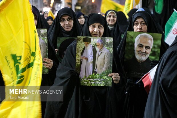 People convene in Rasht to celebrate Gaza resistance victory
