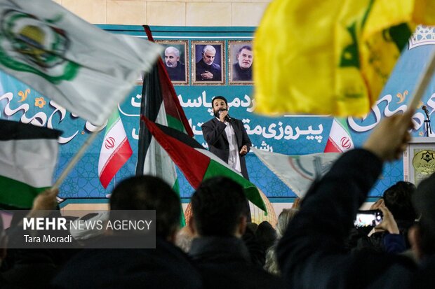 People convene in Rasht to celebrate Gaza resistance victory
