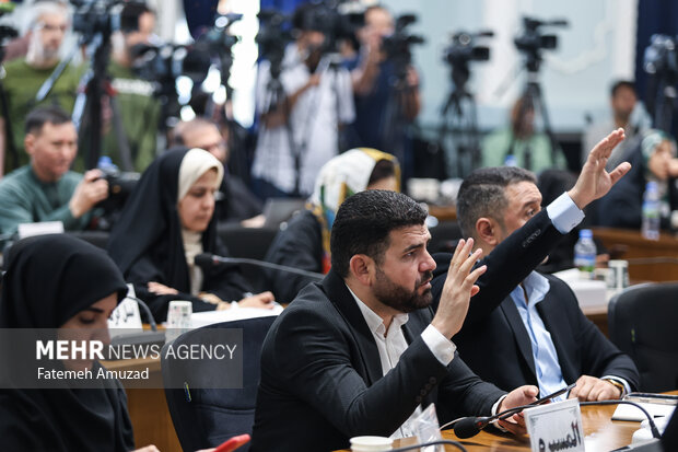 Iranian Foreign Ministry spokesman holds presser
