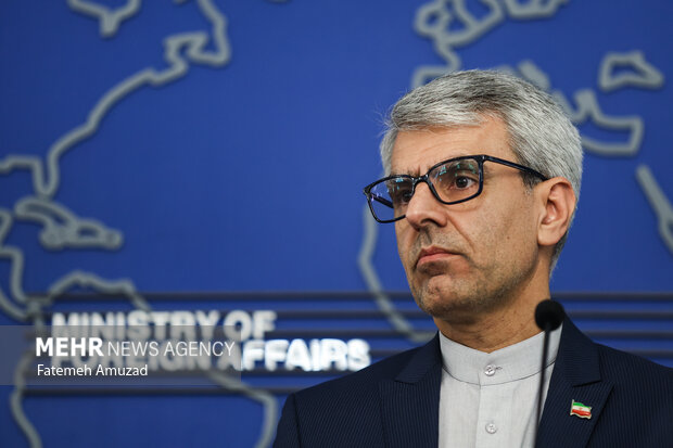 Iranian Foreign Ministry spokesman holds presser
