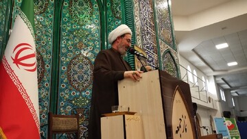 استقلال اقتصادی و خودکفایی مدیون تلاش جهادگونه کارگران باغیرت است