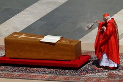 مراسم خاکسپاری پاپ فرانسیس