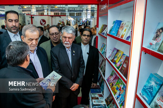 President Pezeshkian visits TIBF 2025
