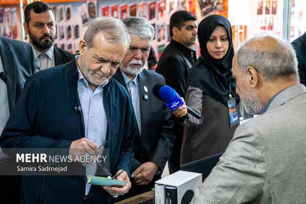 President Pezeshkian visits TIBF 2025
