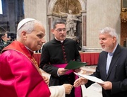 Iran’s cultural heritage min. meets Pope Leo XIV in Vatican