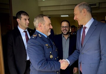 Iran eyes closer military relations with Armenia: min.