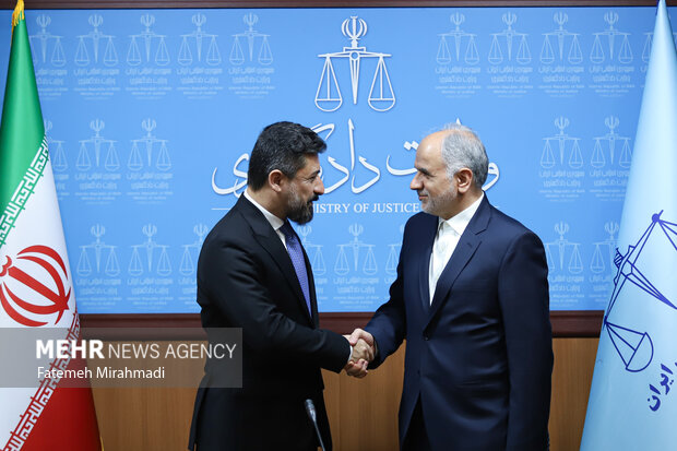 Iran, Iraq justice ministers meeting in Tehran
